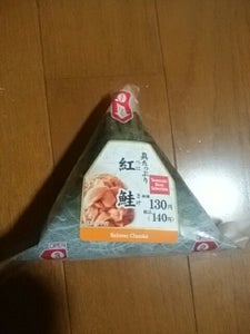 ヤマザキ　具たっぷり手巻（紅鮭）の商品写真
