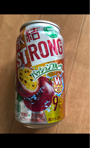 氷結ストロング　パッションフルーツ　缶　３５０ｍｌの商品写真