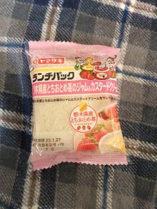 ランチパック（栃木県産とちおとめ苺のジャム＆カスタの商品写真