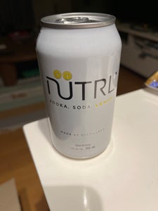 ニュートラ　ウォッカソーダ　レモン　缶　３５５ｍｌの商品写真