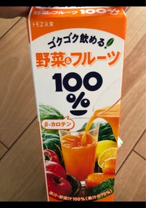 トモヱ乳業　野菜＆フルーツ１００％　９００ｍｌのレビュー画像