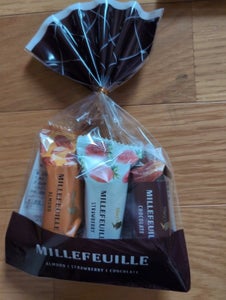 メリーチョコレート　ミルフィーユ　３個のレビュー画像
