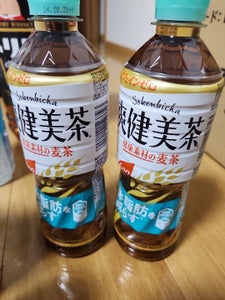 コカコーラ　爽健美茶　健康素材の麦茶　６００ｍｌの商品写真