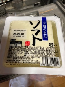 三好食品工業　国産絹豆腐の商品写真