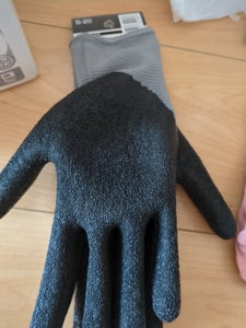 丸和ケミカル　ゴムグリ手袋薄手Ｍのレビュー画像