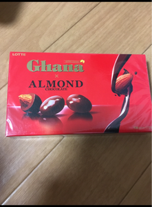 ロッテ　ガーナアーモンドチョコレート　８８ｇの商品写真