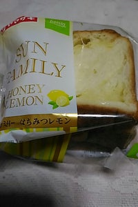 ヤマザキ　サンファミリ−はちみつレモン　３枚の商品写真