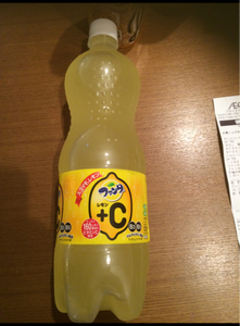 ファンタレモン＋Ｃ　ペットボトル　１．５Ｌの商品写真