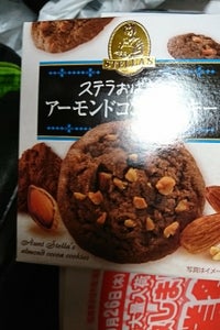 森永　ステラアーモンドココアクッキー　４枚の商品写真