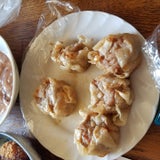 三桃 王さんが作った玉ねぎたっぷり大粒焼売