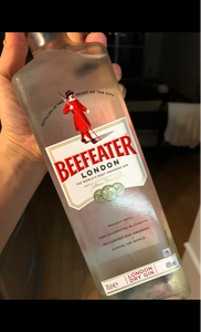 ビーフィーター　ジン　４０度　瓶　７００ｍｌのレビュー画像