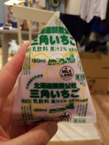 日本酪農協同　酪農いちご　１８０ｍｌの商品写真