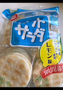 亀田製菓　ソフトサラダレモン味　１８枚の商品写真