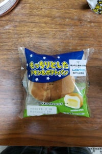 ヤマザキ もっちりとしたチキン&ポテトパン