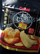 カルビー 極じゃが(きわじゃが)黒胡椒味 40g