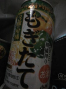 もぎたて　まるごと柑橘搾り　缶　３５０ｍｌの商品写真