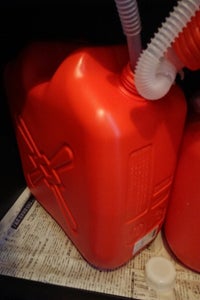 イワタニ　灯油缶　１８Ｌ　ノズル無し　赤のレビュー画像
