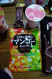 春日井　完熟＆早摘みマンゴキャンディ　８８ｇの商品写真