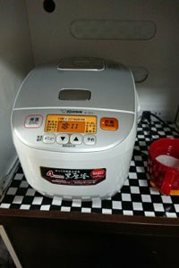 ＺＯＪＩＲＵＳＨＩ　極め炊き　ＮＬ−ＤＳ１８−ＷＡの商品写真