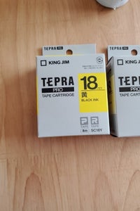 キング　テプラテープ　ＹＥ　１８ｍｍの商品写真
