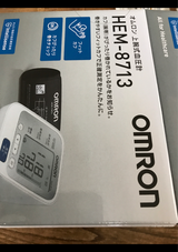 オムロン 上腕式血圧計 EM-8713