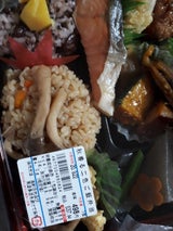 藤徳 秋香る二色ご飯弁当 1P