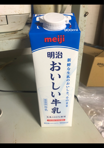 明治　おいしい牛乳　５００ｍｌの商品写真