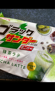 有楽製菓　ブラックサンダーミニＢ抹茶ラテ　１５９ｇの商品写真