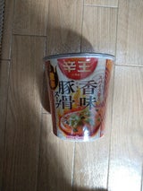 辛王 スパイス香る香味豚骨スープカップ 21.8g