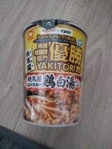 マルちゃん 本気盛焼鳥屋禁断鶏白湯ラーメン107g