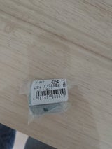 ヤマイチ アングル天板止 縦穴 4P