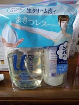 ビオレu ザ ボディ 泡タイプ ピュアリーサボンの香り ポンプ+つめかえセット 990ml