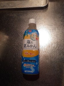 ＰＯＭ　塩と夏みかん　ペットボトル　４９０ｍｌの商品写真