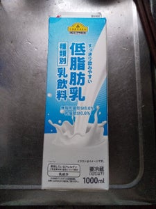 イオン　ベストプライス低脂肪乳の商品写真