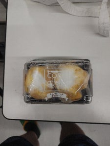 イーストナイン　たっぷりクリームの手包みケーキ２個のレビュー画像