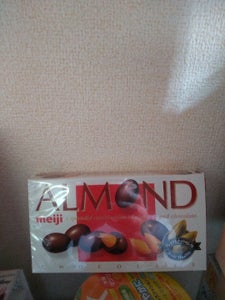 明治　アーモンドチョコレート　８８ｇの商品写真