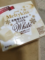 明治 メルティーキッスとろけるホワイト 25g