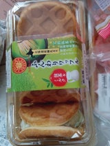 ヤマザキ PREMIUM SWEETS ふんわりワッフル(抹茶&ミルク)北海道産練乳使用