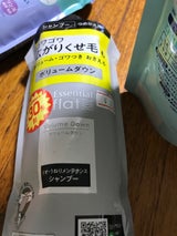 エッセンシャルflatボリュームダウン シャンプー 詰替340ml