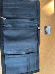 フジサキ スタイリッシュ財布 ブラックのレビュー画像