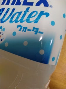 カルピスウォーター ペットボトルの商品写真