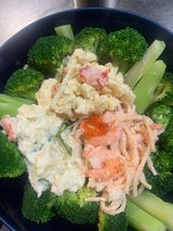 イシカリ 人気のサラダ盛合せ 288g