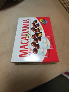 明治　マカダミアチョコレート　大箱のレビュー画像