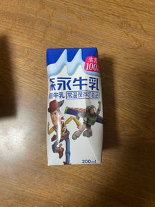 森永乳業　牛乳　プリズマ　２００ｍｌの商品写真