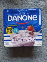 ダノン YG 3種のベリーミックス 70g×4