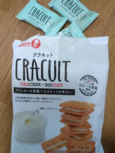 宝製菓　クラキット練乳ミルククリームの商品写真