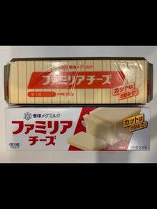 雪印メグミルク　ファミリアチーズ　３５０ｇの商品写真