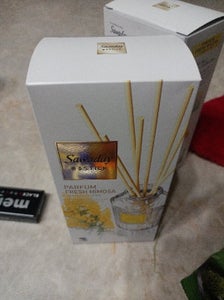 小林製薬　サワデー香るスティックパルファム　ミモザの商品写真