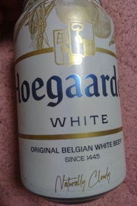 ヒューガルデン　ホワイト　缶　３３０ｍｌの商品写真