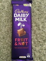 NISキャドバリーDミルクフルーツ&ナッツ150g